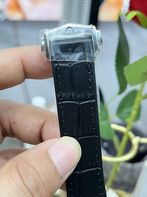 オメガ時計コピー131.12.39.20.02.001バンド