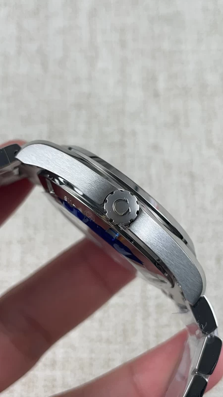 ブランドオメガコピー231.10.42.21.01.003側面ケース