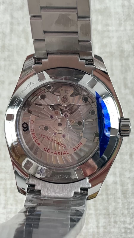 ブランドオメガコピー231.10.42.21.01.003裏蓋ムーブメント