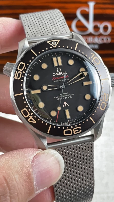 ブランドオメガコピー210.90.42.20.01.002文字盤クローズアップ