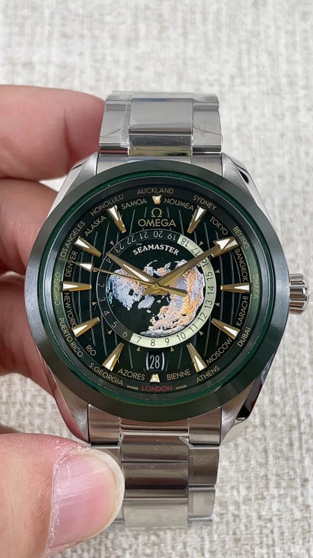 ブランドオメガ時計コピー220.10.43.22.10.001正面