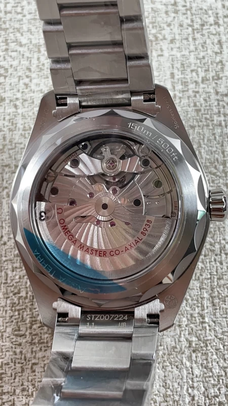 ブランドオメガ時計コピー220.10.43.22.10.001裏蓋ムーブメント