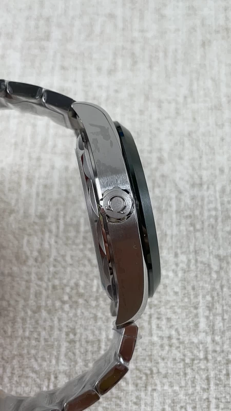 ブランドオメガ時計コピー220.10.43.22.10.001側面ケース