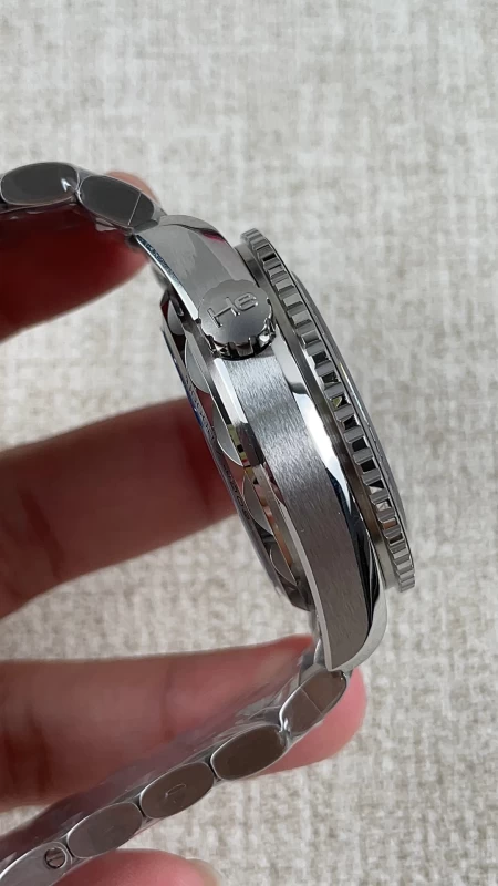 オメガ 215.30.44.21.01.002 時計コピー(3/6)