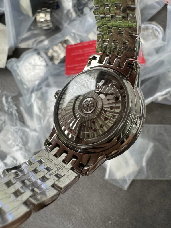 オメガ時計コピー434.10.34.20.05.001裏蓋ムーブメント