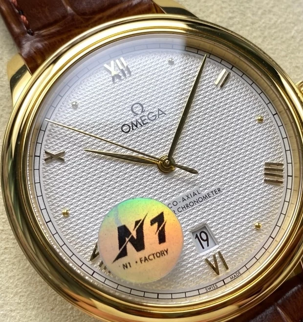 オメガ時計コピーOM50099文字盤クローズアップ