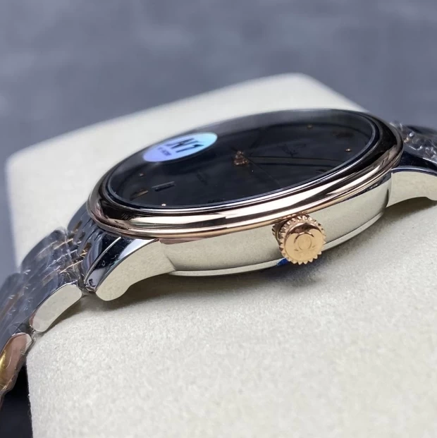 オメガ時計コピーOM36611側面ケース