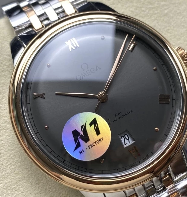 オメガ時計コピーOM36611文字盤クローズアップ