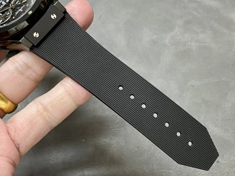 HUBLOTコピー525.CM.0170.RX ストラップ