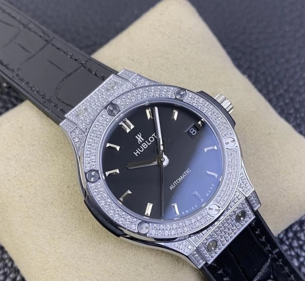 ウブロ 2280233 時計コピー(3/6)