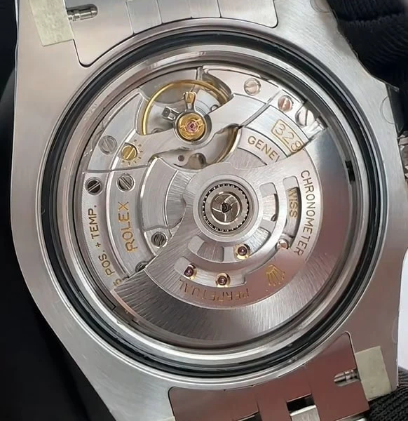 ロレックス時計コピー126710BLRO-0002裏蓋ムーブメント