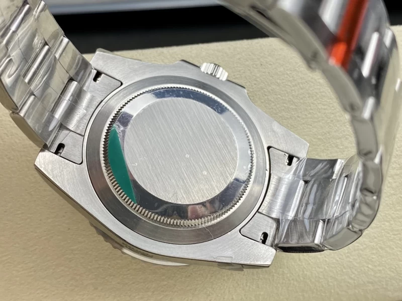 ブランドコピーロレックス126710裏蓋