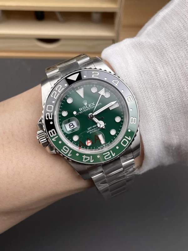 ロレックスコピー時計m126720vtnr正面