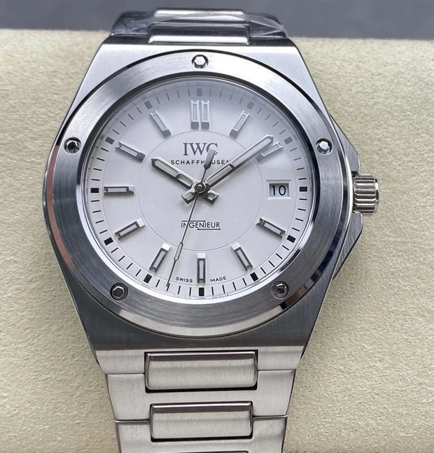 IWC時計コピーIWC360007ホワイト