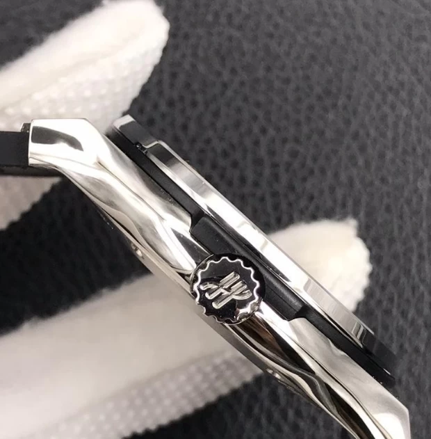 ウブロコピー時計HB200636側面ケース