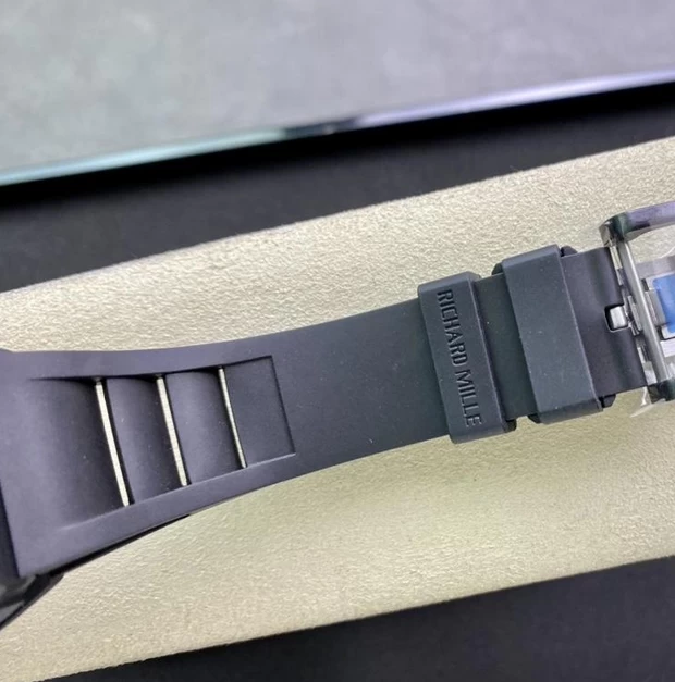 リシャールミルコピー時計RM0110バンド