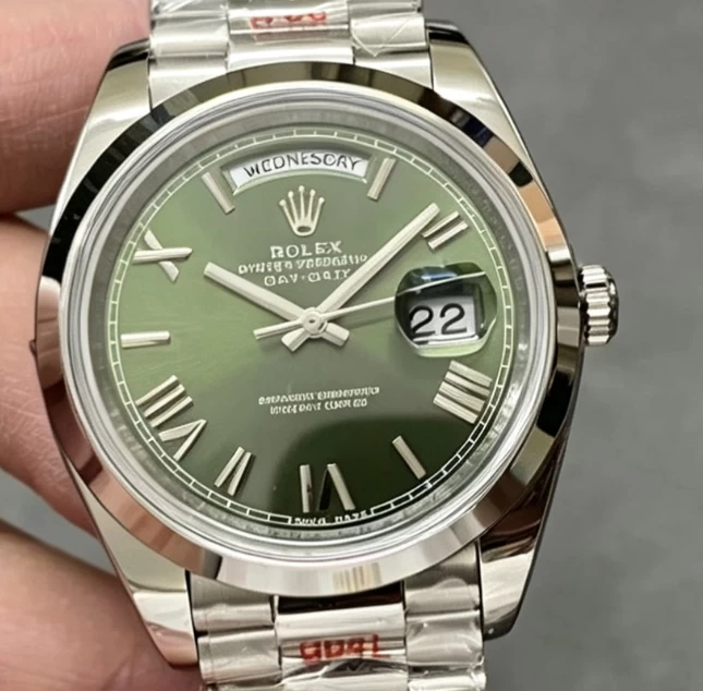 ロレックスコピー時計M228206-0027正面