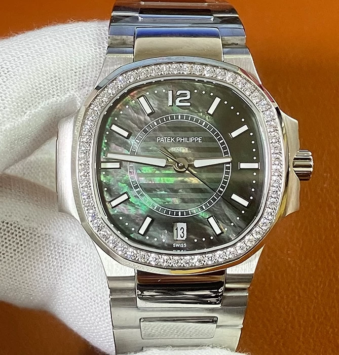 パテックフィリップコピー70081A-012正面