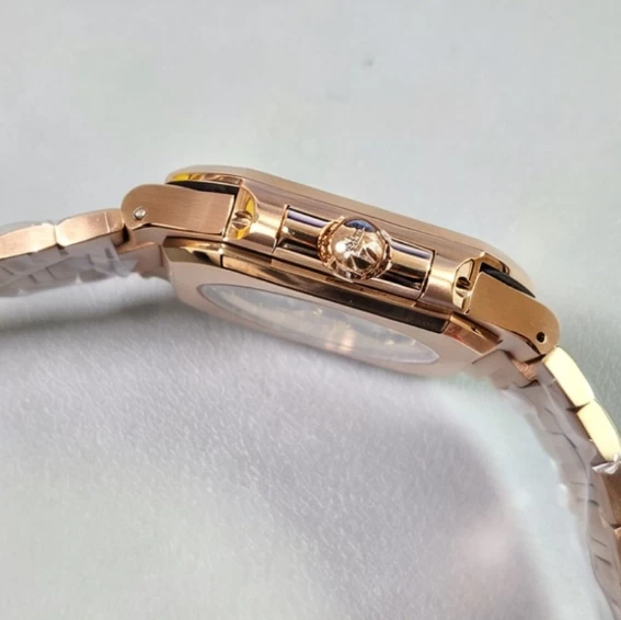 パテックフィリップコピー時計71281R-001側面ケース