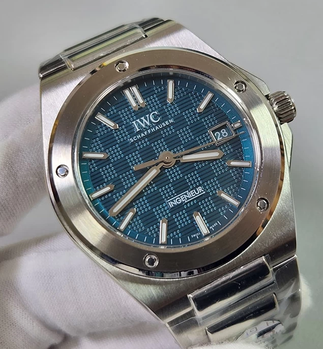 ブランドIWCコピーIW328903文字盤クローズアップ