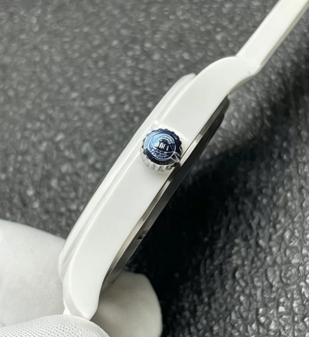 ブランドIWC時計コピーIW328104側面ケース
