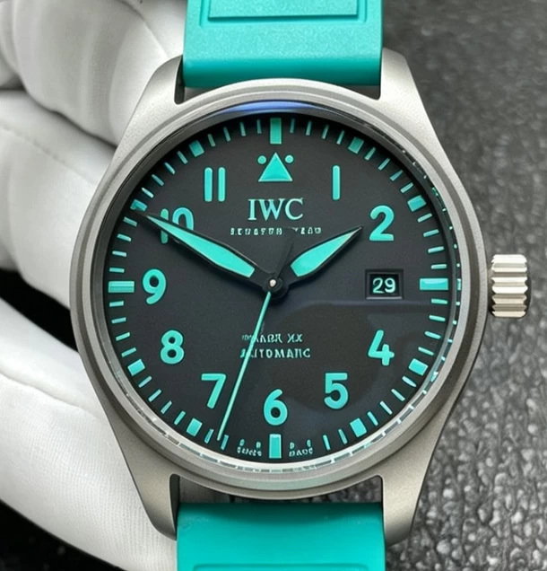 ブランドIWC時計コピーIW328210正面