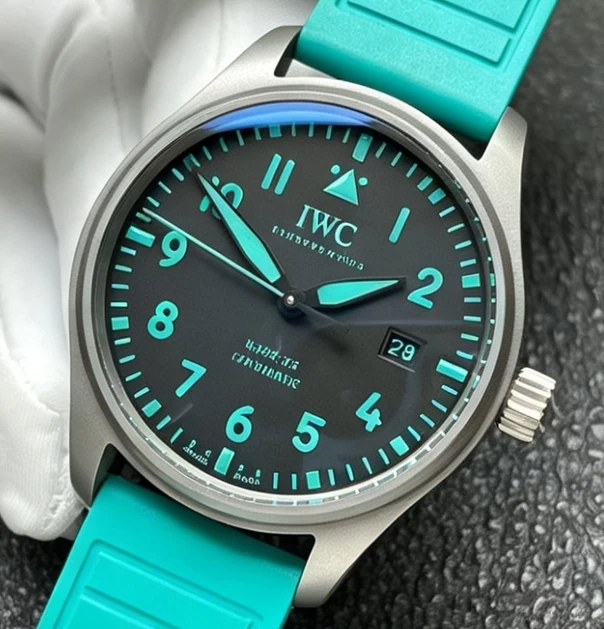 ブランドIWC時計コピーIW328210文字盤クローズアップ