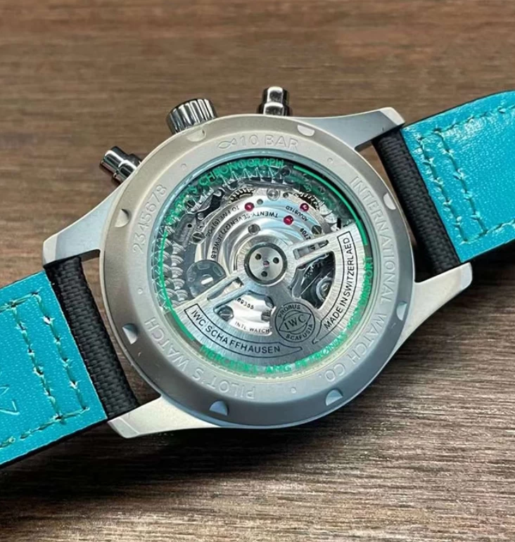 ブランドIWCコピーIWC388108裏蓋ムーブメント