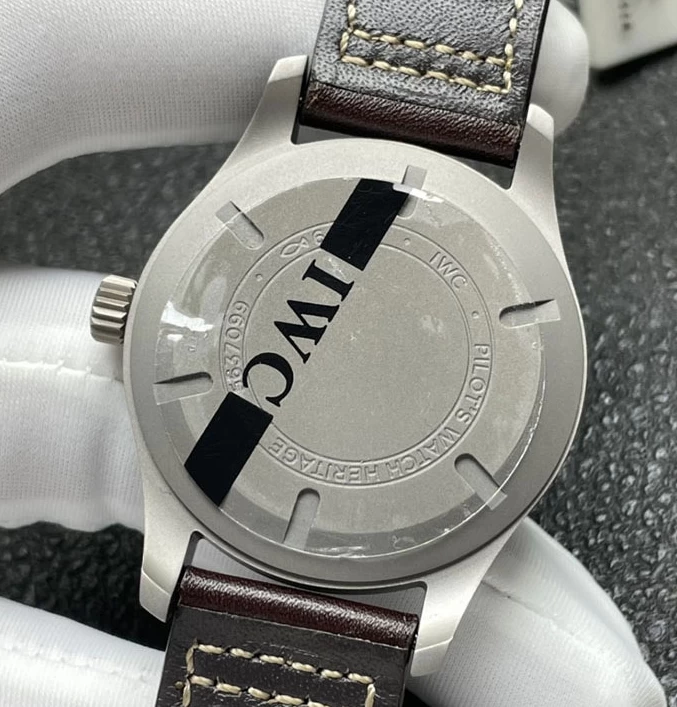 IWC時計コピーIW327006裏蓋
