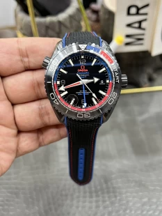 VSファクトリー製オメガシーマスター高級スーパーコピー600M GMT時計 215.92.46.22.01.004