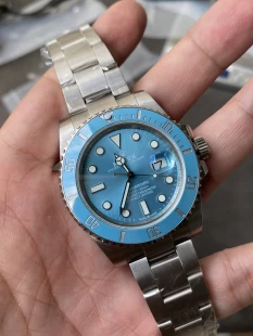 ROLEXサブマリーナ デイトコピー 41 ターコイズ ブレイケン ゴールドスミス&コンプリケーション23i8876