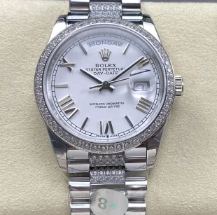 8+工場配重版 デイデイトコピー 36ｍｍ ホワイト ダイヤ入れ ETA2834ムーブメント